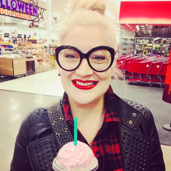 Meet your Posher, Rhianna - Picture 1 of 1